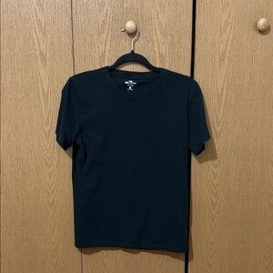 Hollister Men's Dark Crew Neck Tee